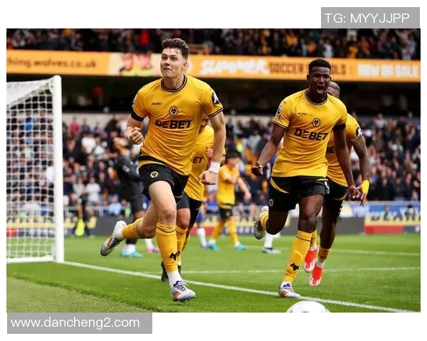 伯恩利迎战狼队激战在即球迷期待精彩对决与进球盛宴 伯恩利迎战狼队激战在即球迷期待精彩对决与进球盛宴