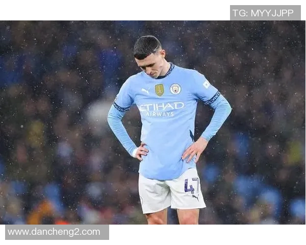 福登闪耀英超赛场展现年轻才华引发球迷热议与期待