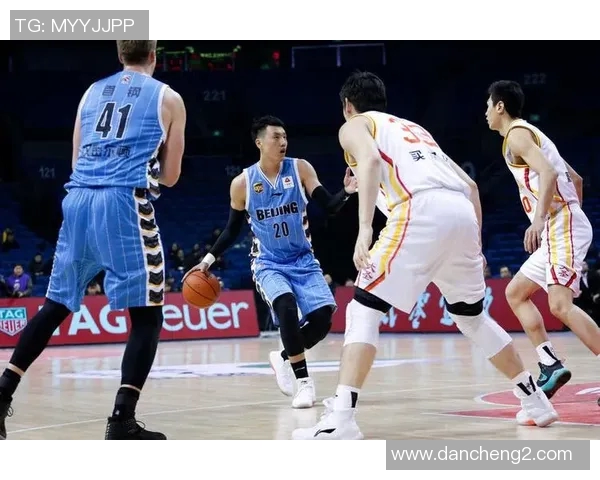 山东队与同曦队精彩对决比赛录像回顾及精彩瞬间分析