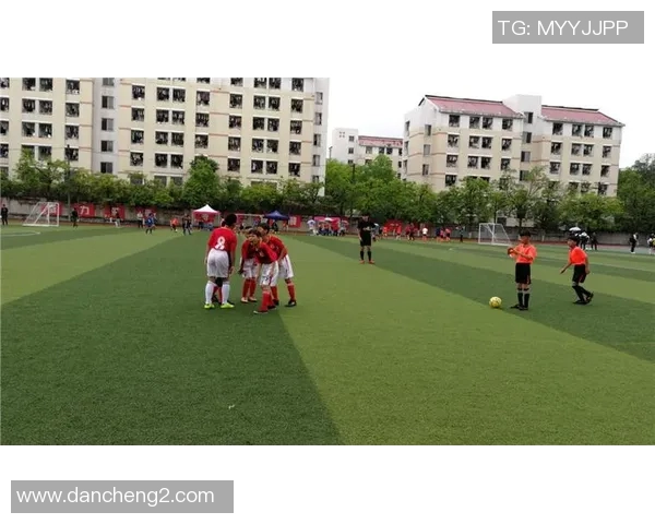 内江东兴区足球比赛精彩直播全程回顾与赛况分析