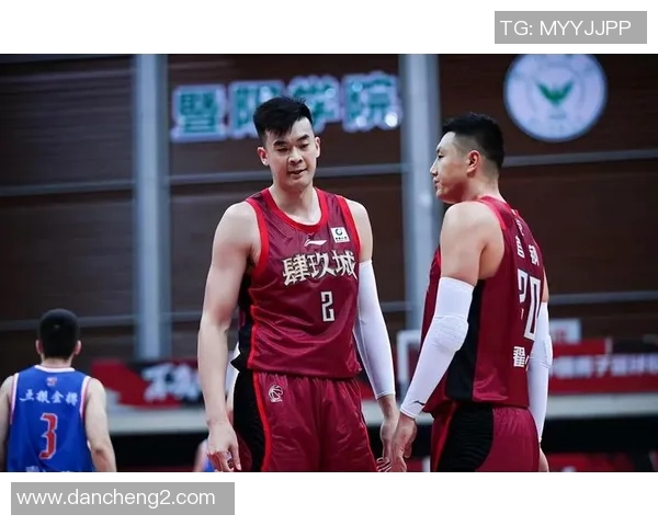 李慕豪在篮球赛场上的精彩表现与未来发展潜力分析