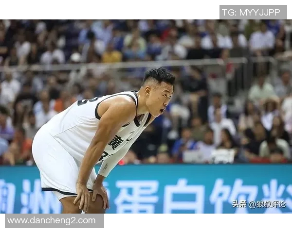 贺希宁：从篮球新星到职业生涯的辉煌转折与未来展望