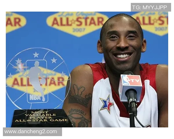 新秀利拉德对决科比的传奇时刻与篮球智慧的碰撞