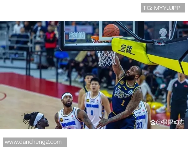 CBA广州对阵广东精彩直播回顾与赛后分析全景呈现